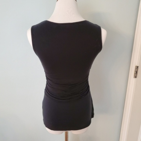 The Limited Fitted V-Neck Tank Top - Picture 3 of 4